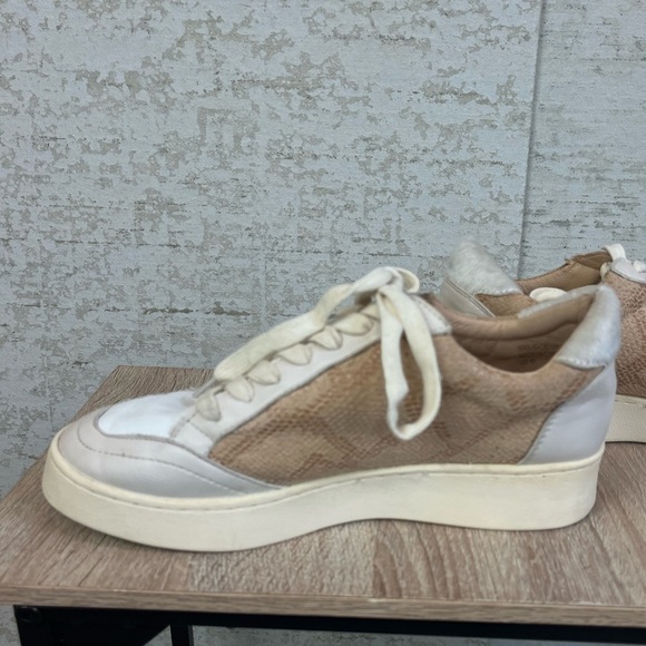 OASIS SOCIETY Star Sneakers Tan/White Size 6 - Picture 12 of 16
